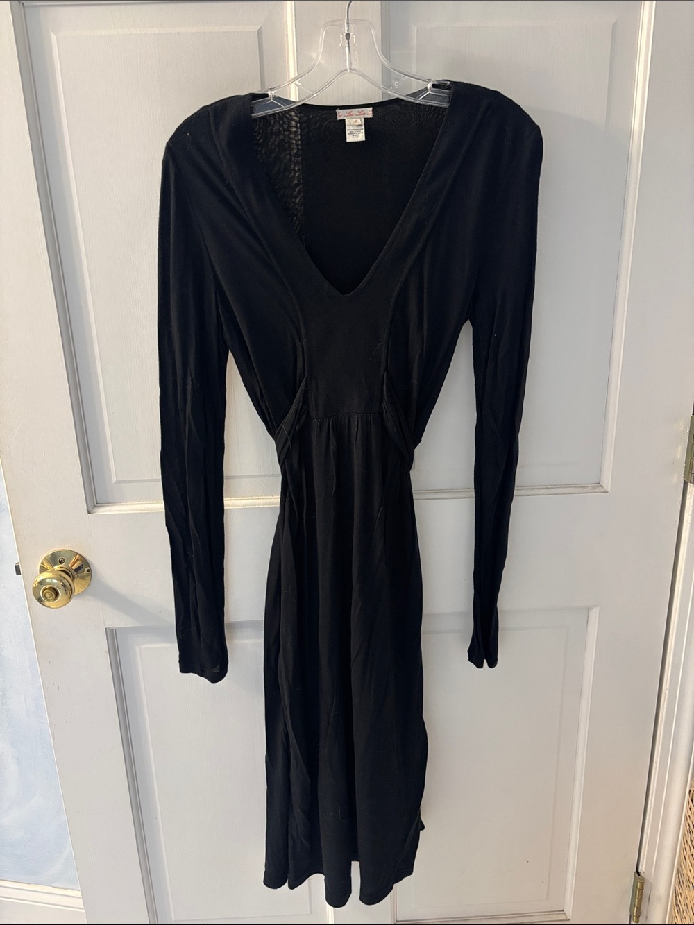 Women's Black Long-Sleeve tie- back V-Neck Dress